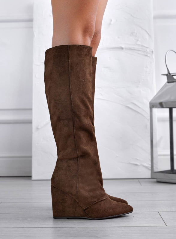 SIERRA - Brown suede boots with wedge