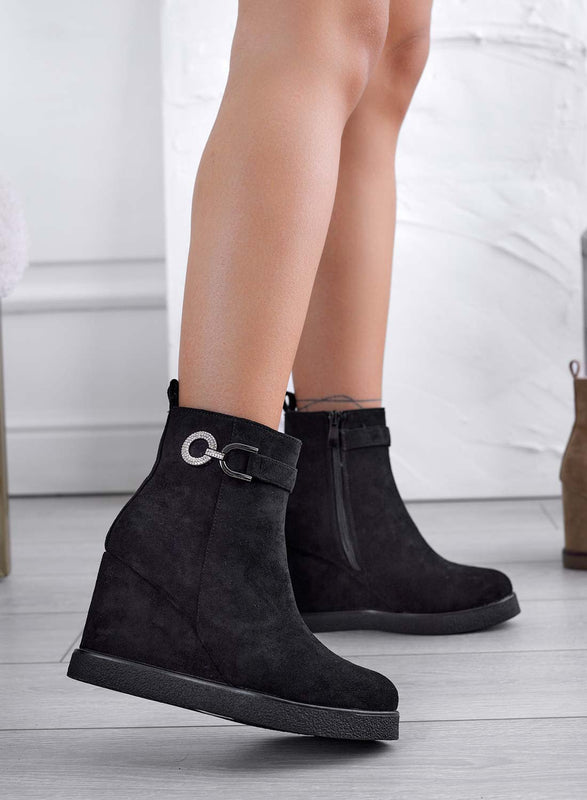 SHIVA -Black ankle boots with wedge and jewel application