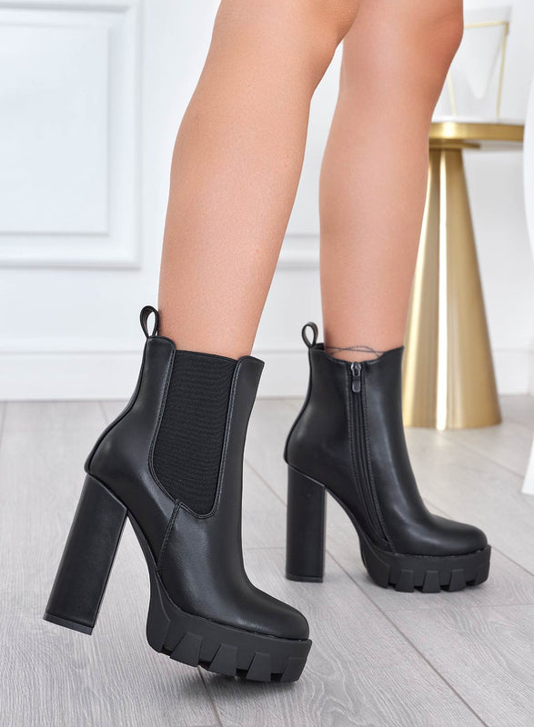 TERRY - Black ankle boots with side elastic