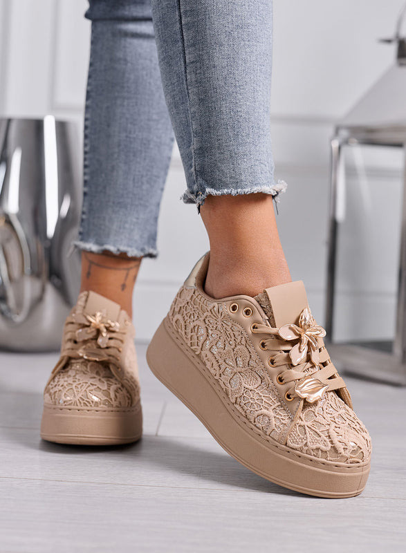 HOPE - Sneakers Fango con Ricami in Pizzo e applicazioni Floreali Oro