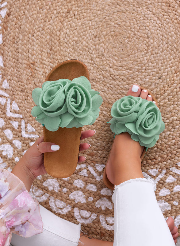 SUMMER – Mint green slide sandals with applied flowers