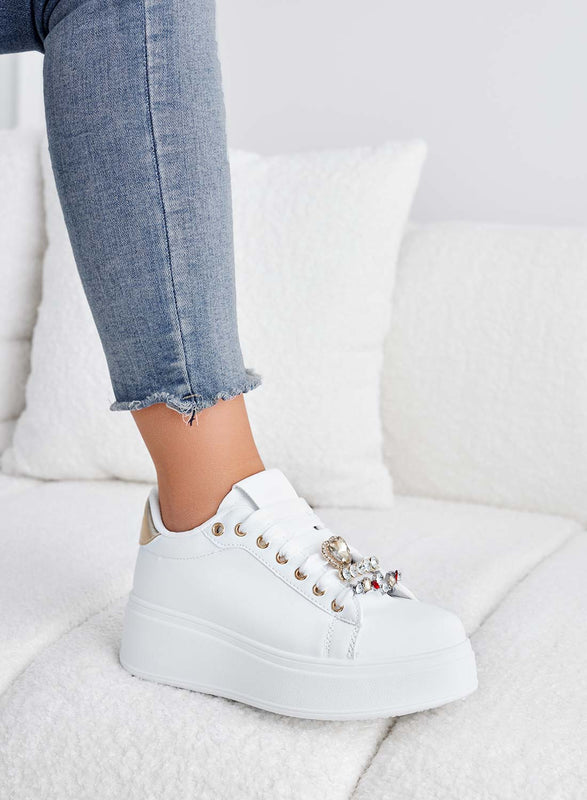 AMIS - White sneakers with gold back and jewel applications