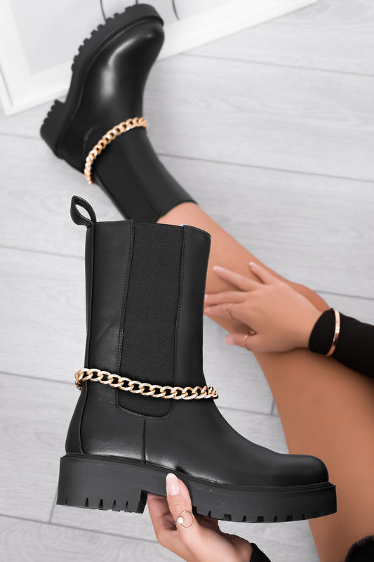 JASMINE - Black boots with sidespring and golden chain