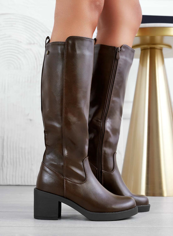 VALERIA - Alexoo brown boots with comfortable heel