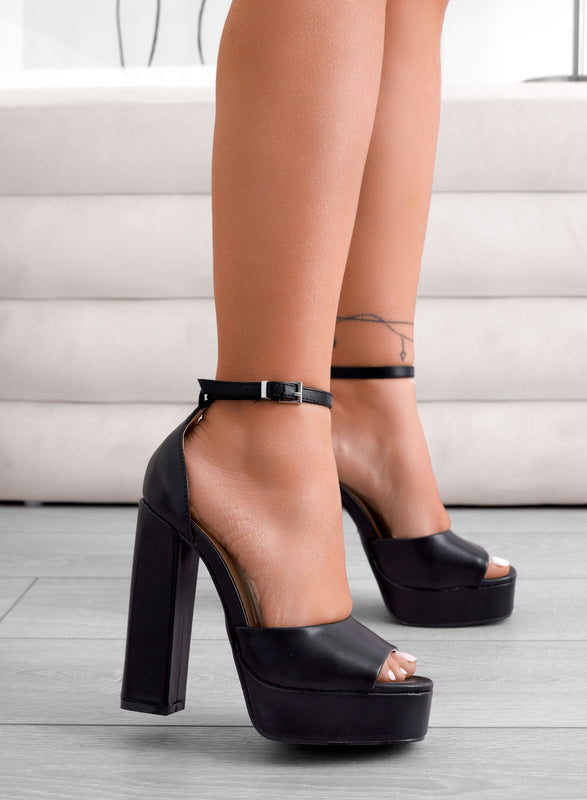 NARCISO - Alexoo black sandals with high heel and strap