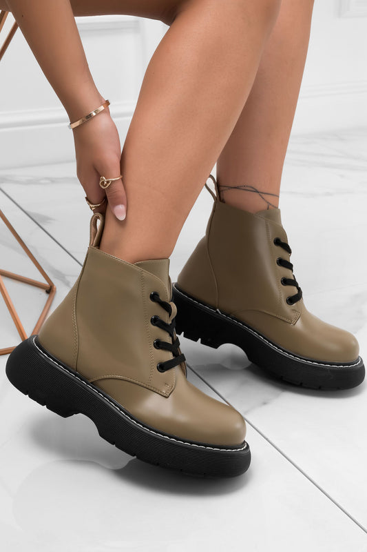 SVEVA - Green ankle boots with laces
