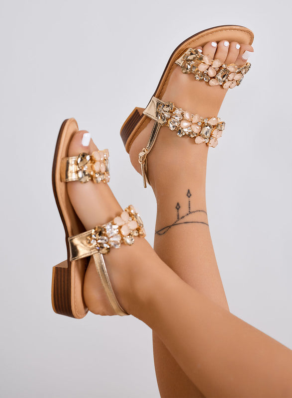DIAMOND - Gold flat sandals with jeweled stones and strap