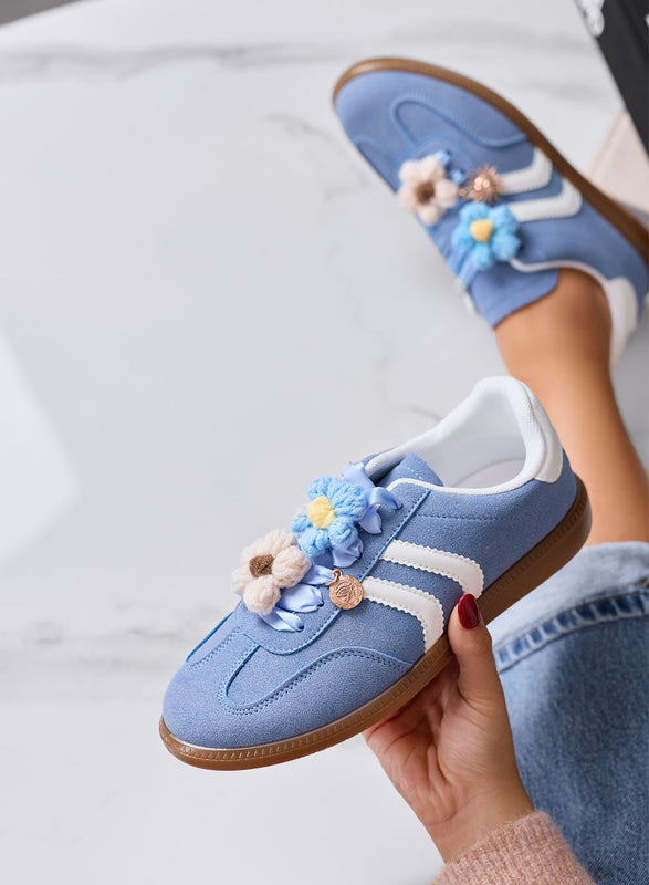 MELISSA - Sneakers azzurre e beige con fiori crochet
