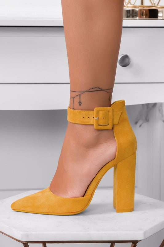 SOFIA - Yellow suede pumps with buckle and block heel