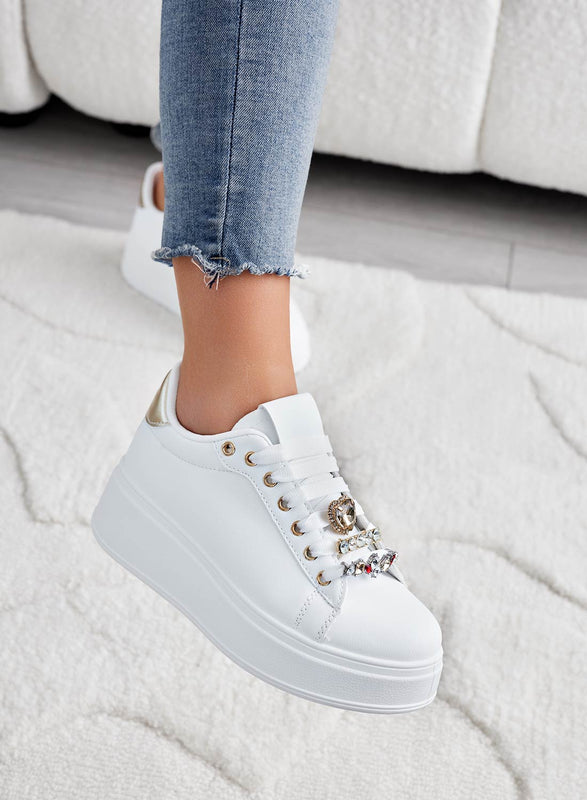 AMIS - White sneakers with gold back and jewel applications