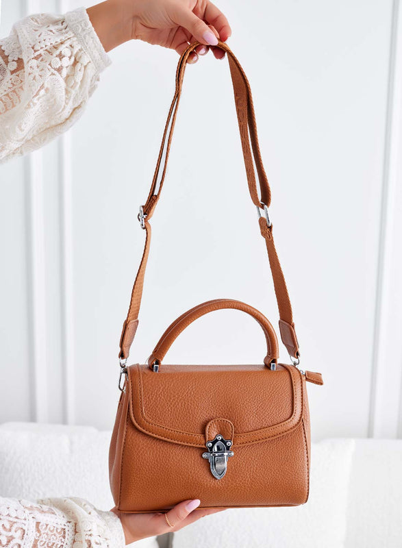 Camel bag with shoulder strap B232