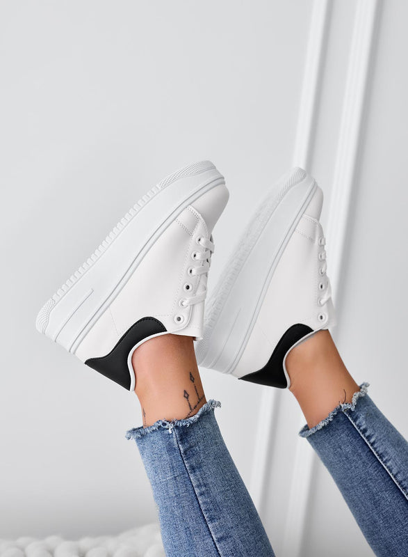 COREEN - White sneakers with black back