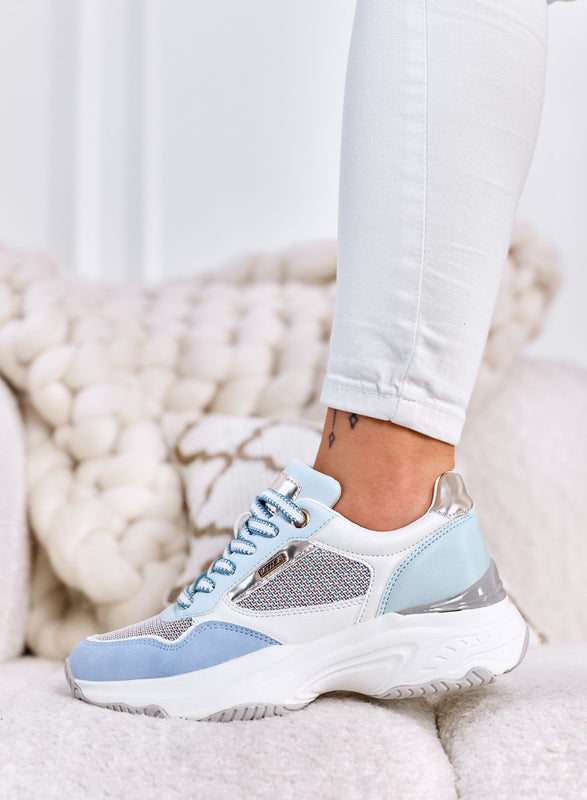 FELICIA - Zapatillas azules con inserciones de tejido trenzado y suela gruesa