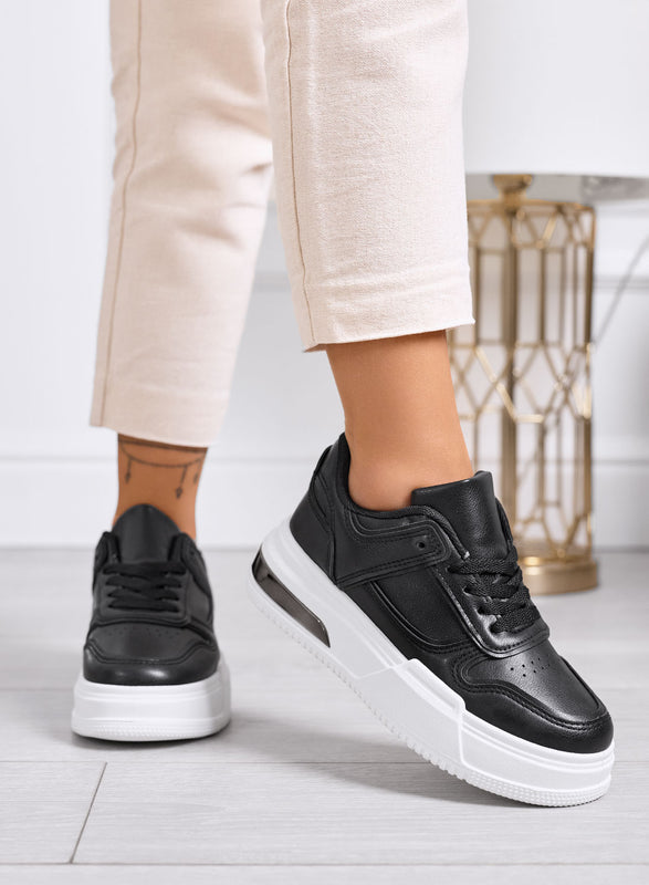 ROBBIE - Black platform sneakers with contrasting white sole