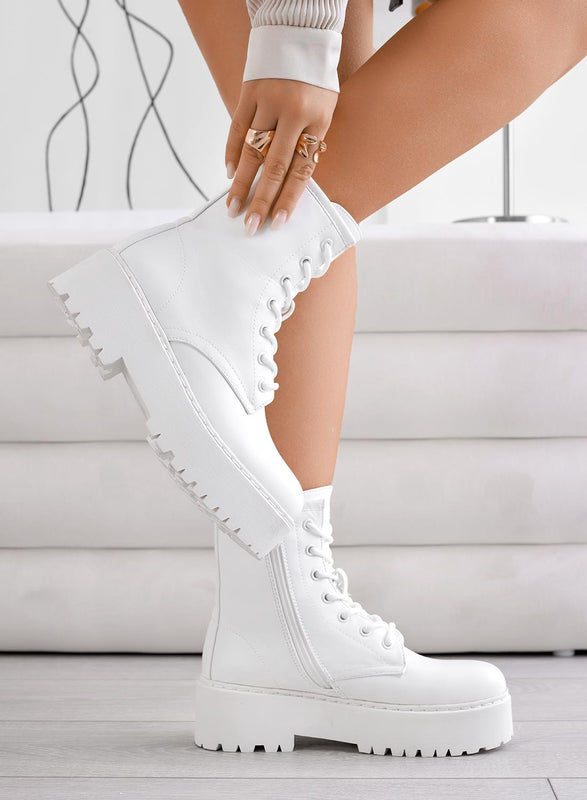 YARA - White amphibious ankle boots with laces