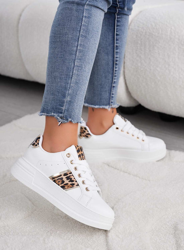 GWENDA - White sneakers with spotted inserts