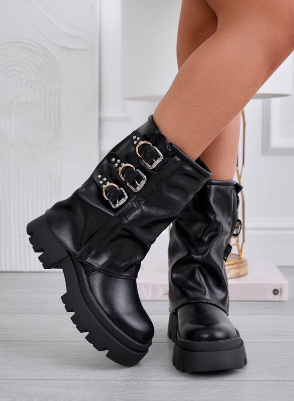 ASHLEY - Black ankle boots with a folded cuff and buckles