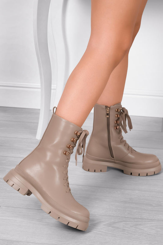 MARA - Alexoo brown ankle boots with laces