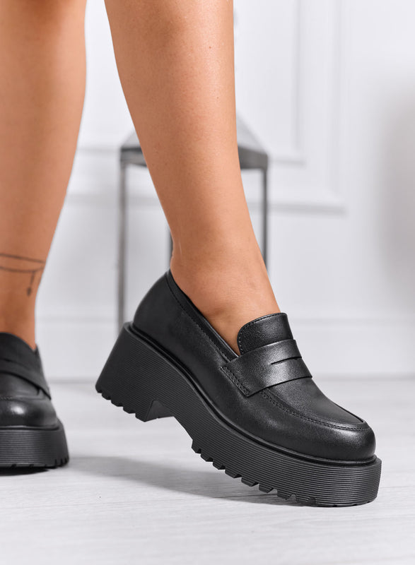 MICHELA - Black loafers with chunky sole