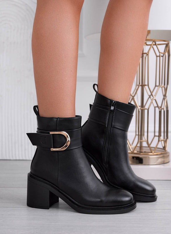 SHEILA - Bottines noires avec boucle dorée