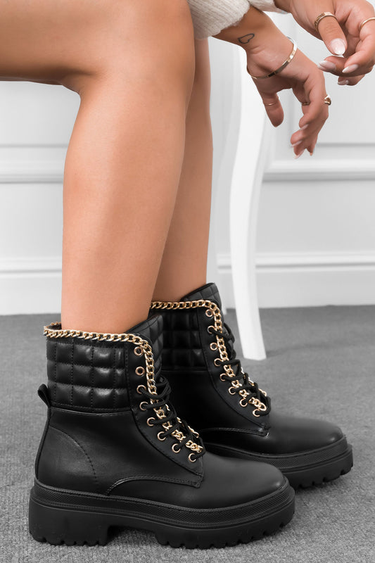 VITTORIA - Black ankle boots with quilted details and golden chain