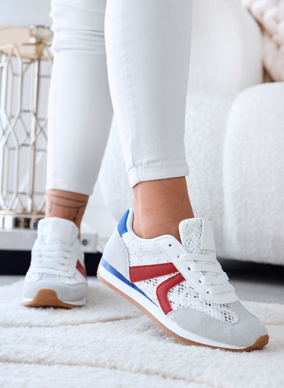 GIULIANA - Sneakers grigie con pizzo bianco e inserti rossi