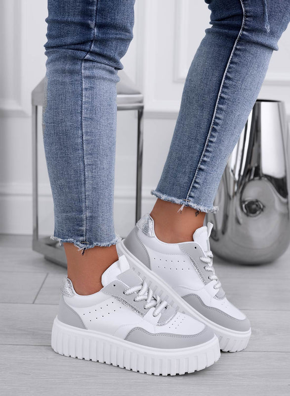 DIANA - White sneakers with grey inserts and glitter back