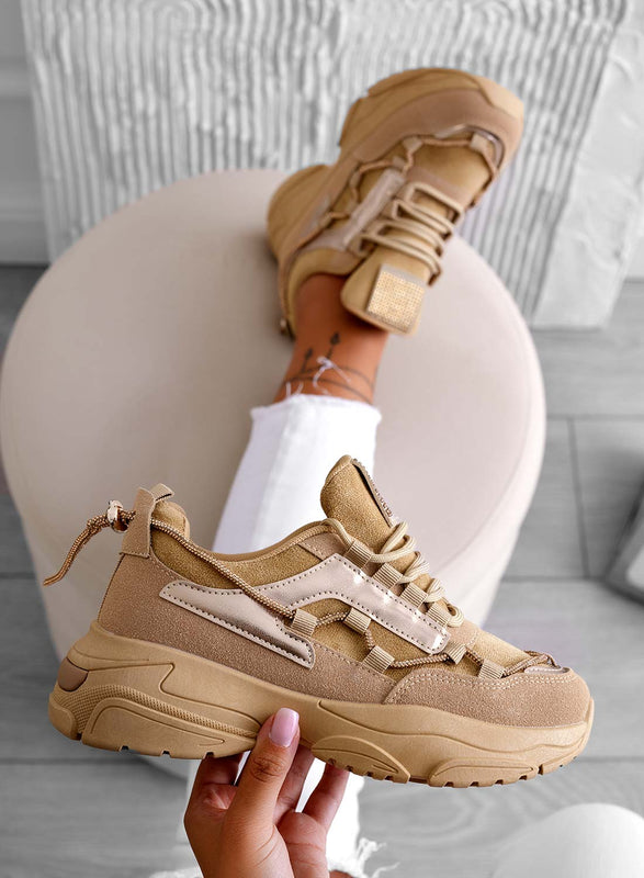 Sneakers fango con suola alta e strass