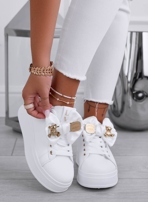 VANESSA - White sneakers with bow and gold teddy