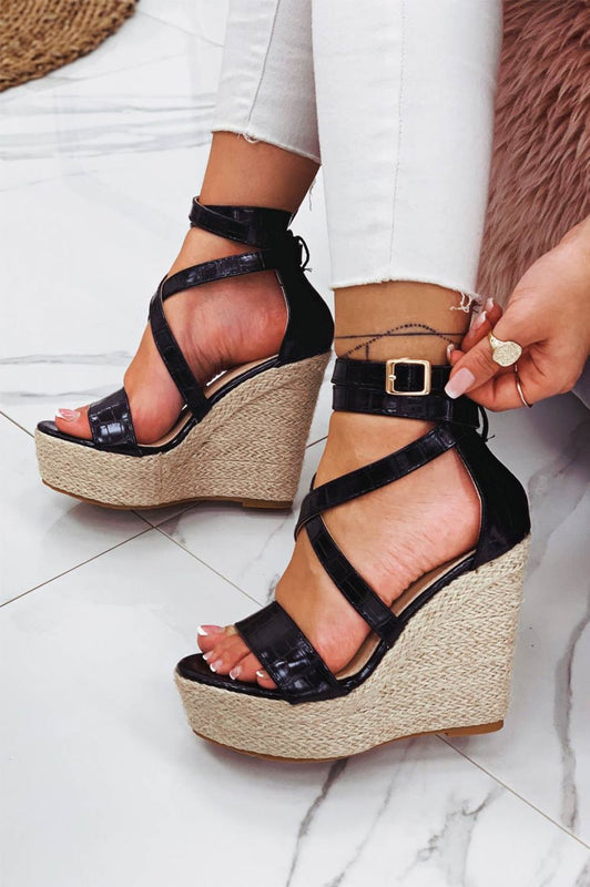 KERRY - Black sandals with straps and wedge