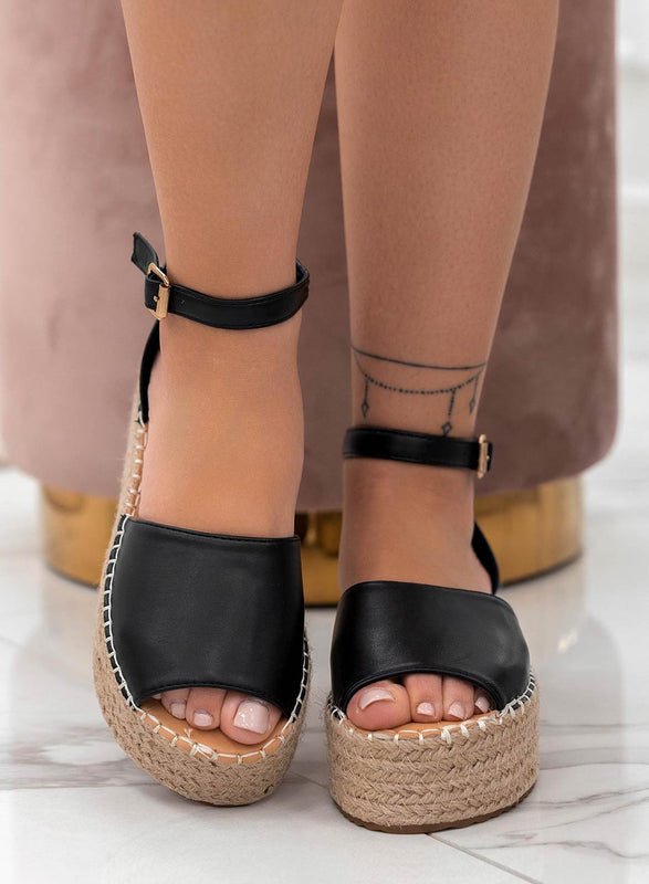 LICIA - Espadrilles noires en similicuir avec semelle compensée et bride