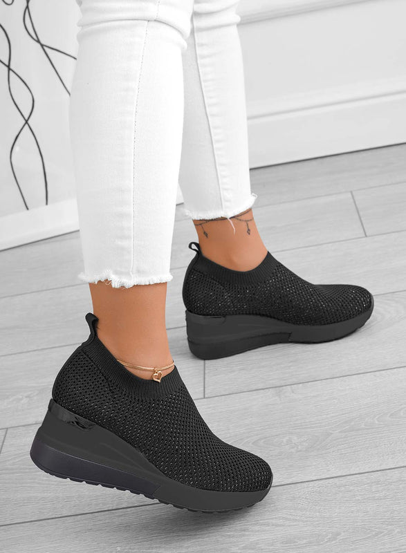 GINA - Black sneakers in elastic fabric