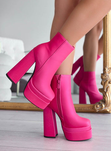 AVRIL - Bottines fuchsia Alexoo à talons hauts