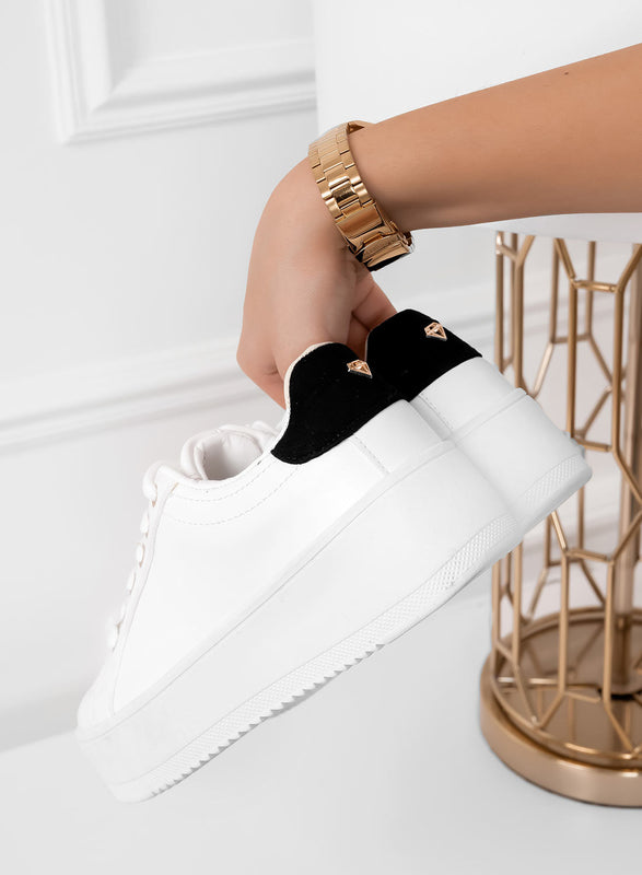 CARRY - White sneakers with gold trim and black back