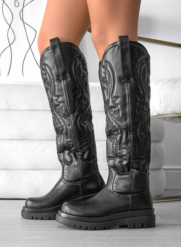 LINA - Camperos black boots with relief embroidery