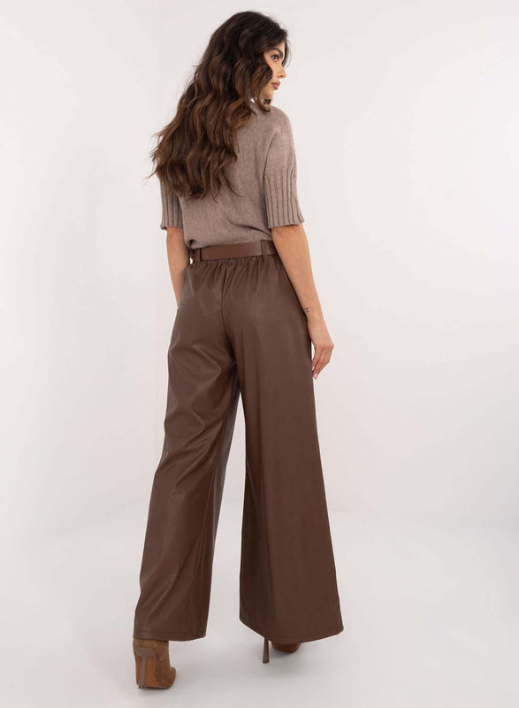 Pantalon marron en similicuir évasé
