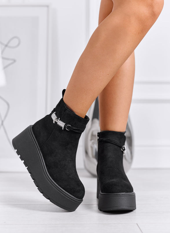 RITA - Black ankle boots with thick sole and jewel detail