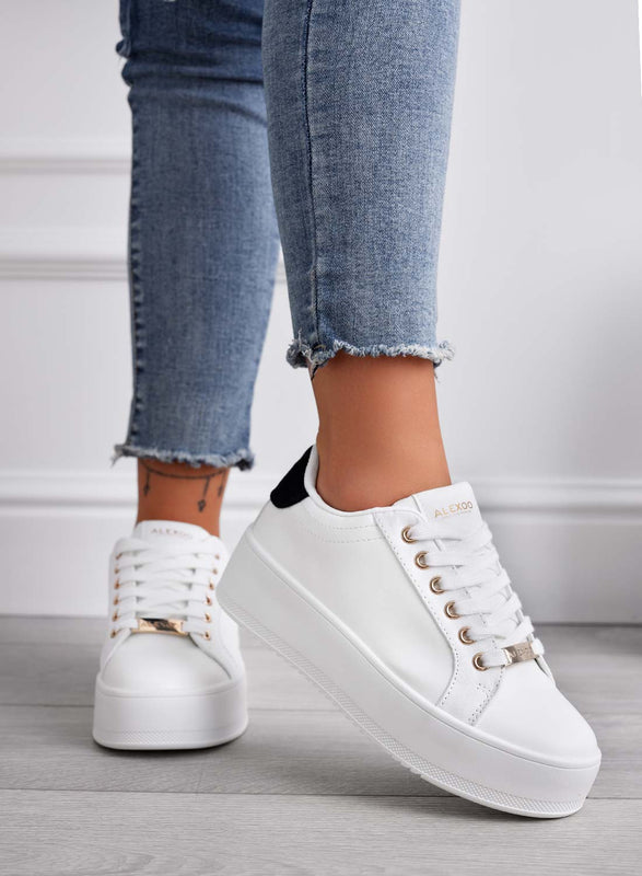 CARRY - White sneakers with gold trim and black back