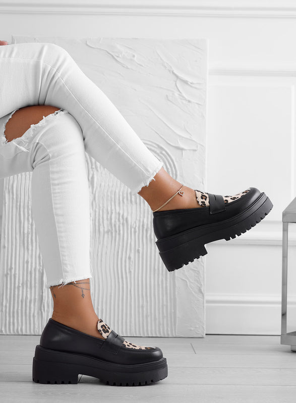 Mocassins noirs avec empiècements à motif léopard
