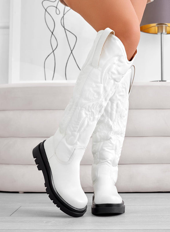 LINA - Bottes blanches Alexoo style camperos avec broderie en relief