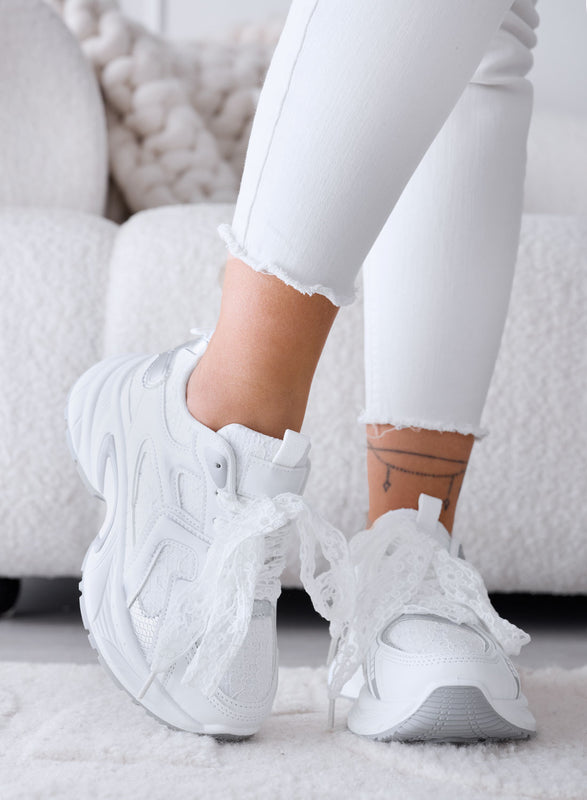 LINA - Baskets blanches avec lacets en dentelle et semelle épaisse