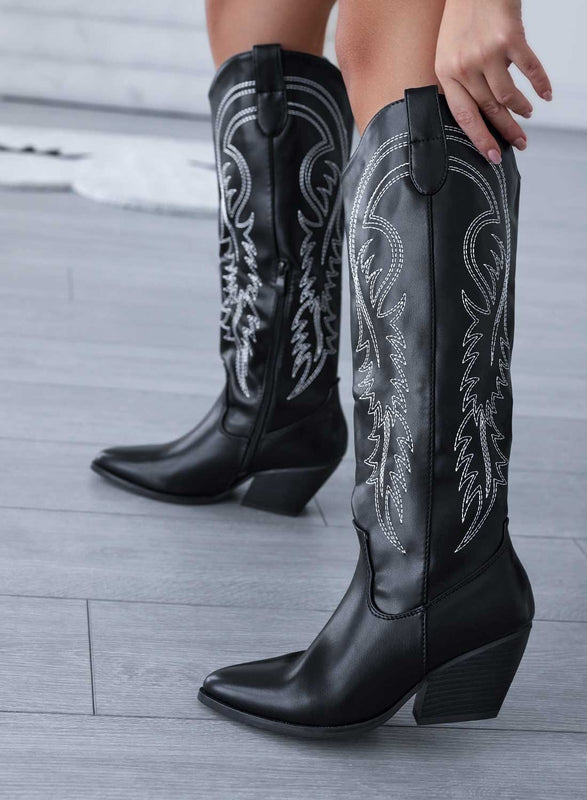 KARINA - Stivali camperos neri in finta pelle con ricamo bianco