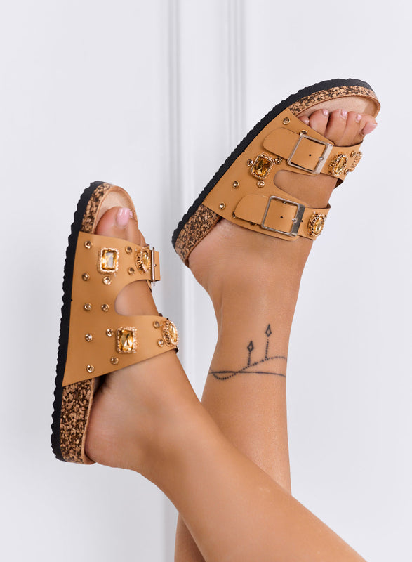 CINZIA - Sandalias camel Zapatillas con doble hebilla y piedras joya