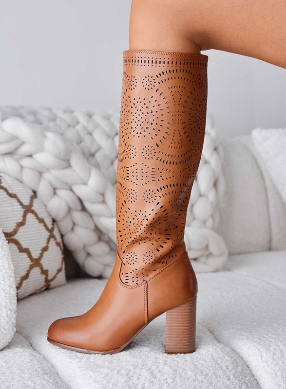 DEREK - Perforated camel boots with comfortable heel