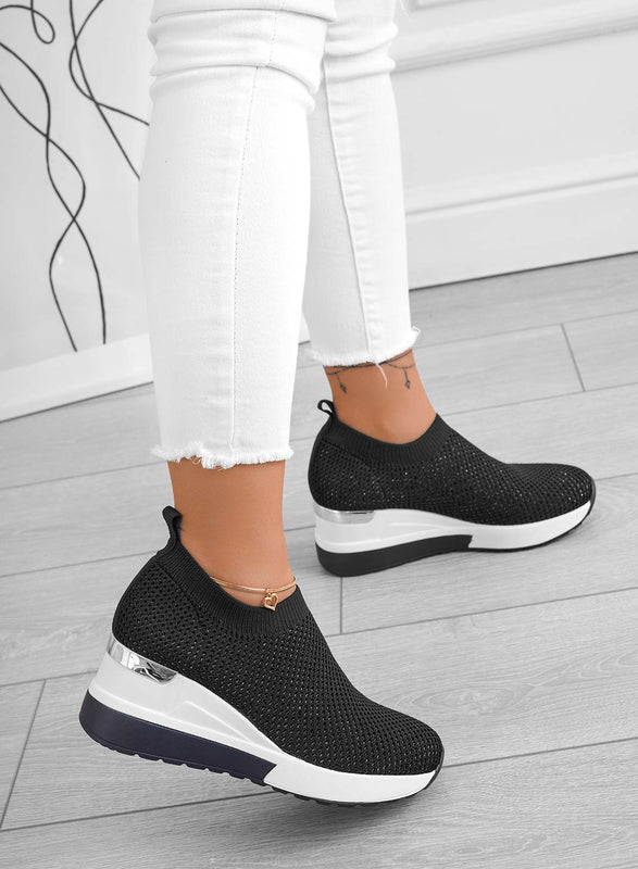 GINA - Black sneakers in elastic fabric