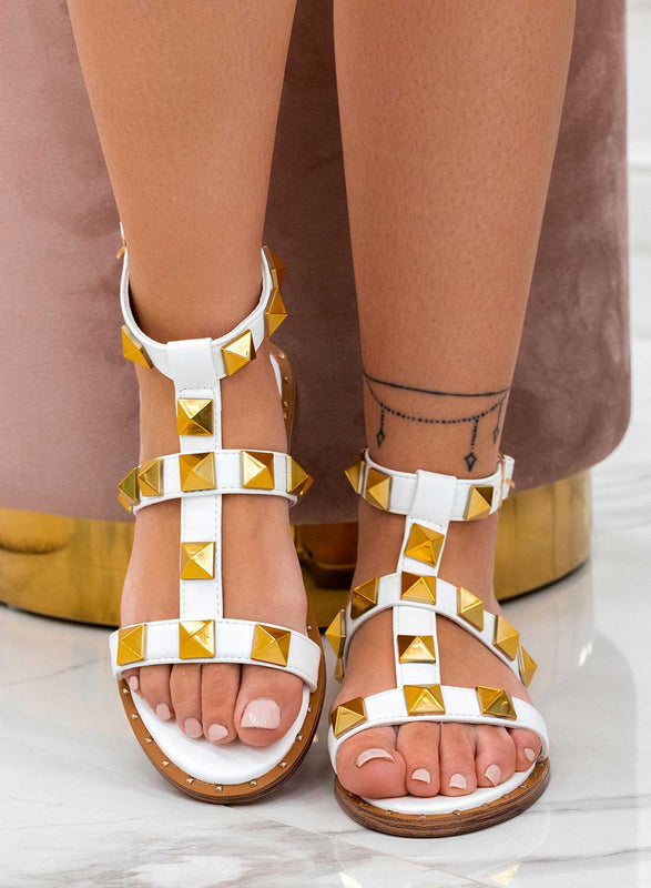 MAREA - Sandali bassi bianchi Alexoo con borchie oro