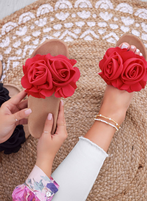 SUMMER - Sandali rossi a ciabatta con fiori applicati