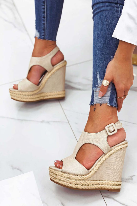 JODI - Beige sandals with wedge and golden details