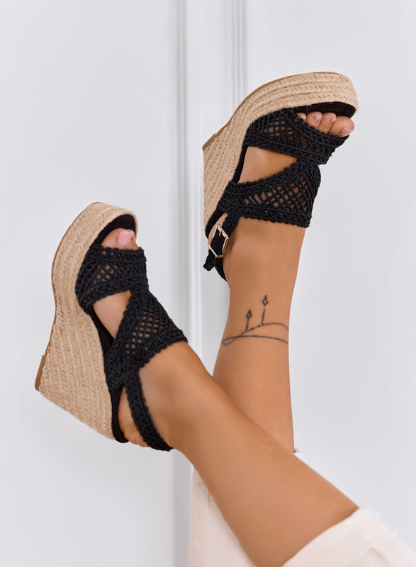PEARL - Sandalias negras con cuña de cuerda y tejido crochet