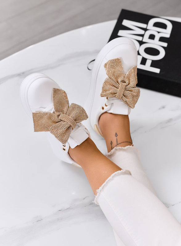 BELGA - Sneakers bianche  con fiocco in strass oro